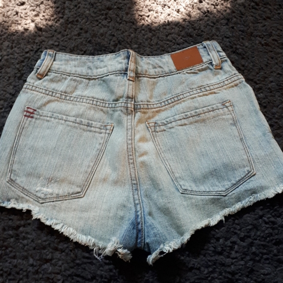 BDG Shorts - Picture 2 of 2